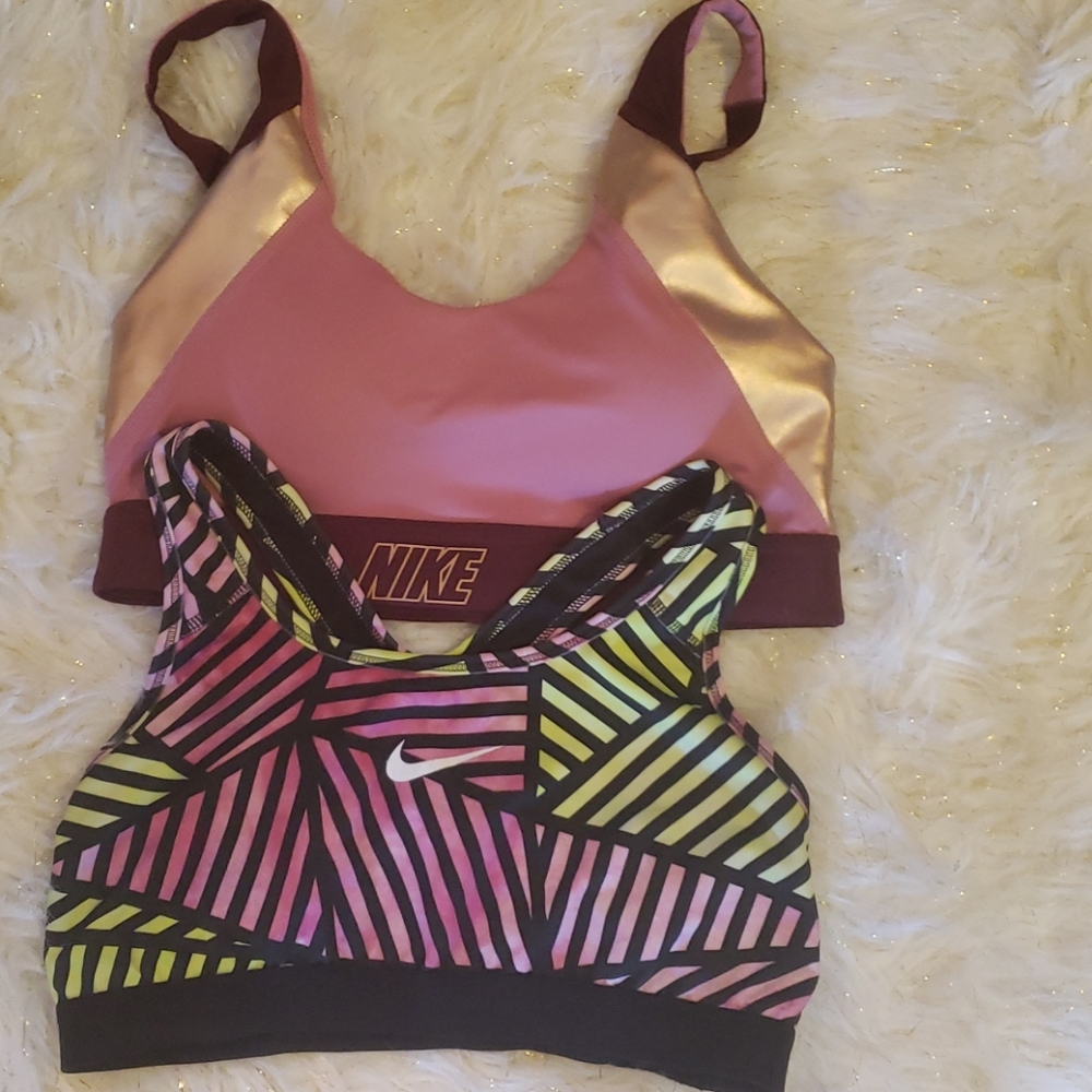 **SOLD** 2 Nike Sports Bras Size Large **SOLD**